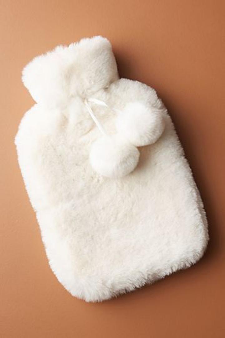 YOU CAN'T MISS THIS!!🔥🩷 2L Hot Water Bottle with Soft Cover!

Stay warm & cozy while soothing cramps, neck & shoulder discomfort, cold feet and everyday aches. Perfect for hot or cold therapy!