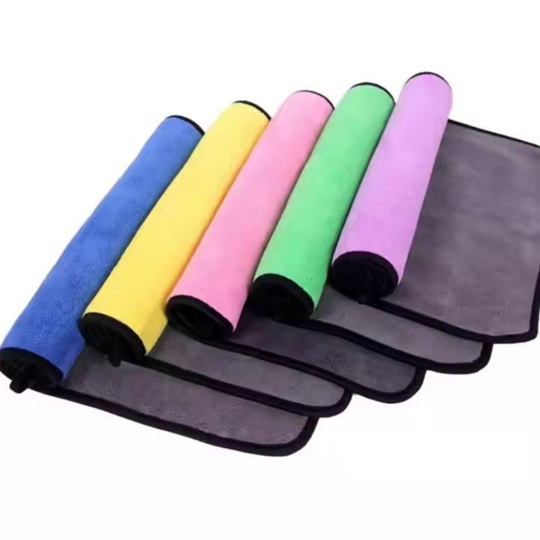 🔥 OFFER! OFFER! 🔥
✨ 4PCS Premium Microfiber Cleaning Cloths .
Keep your home sparkling! Size: 30 × 40cm
 2-sided design for effective cleaning
 Highly absorbent, soft & reusable. Perfect for kitchen