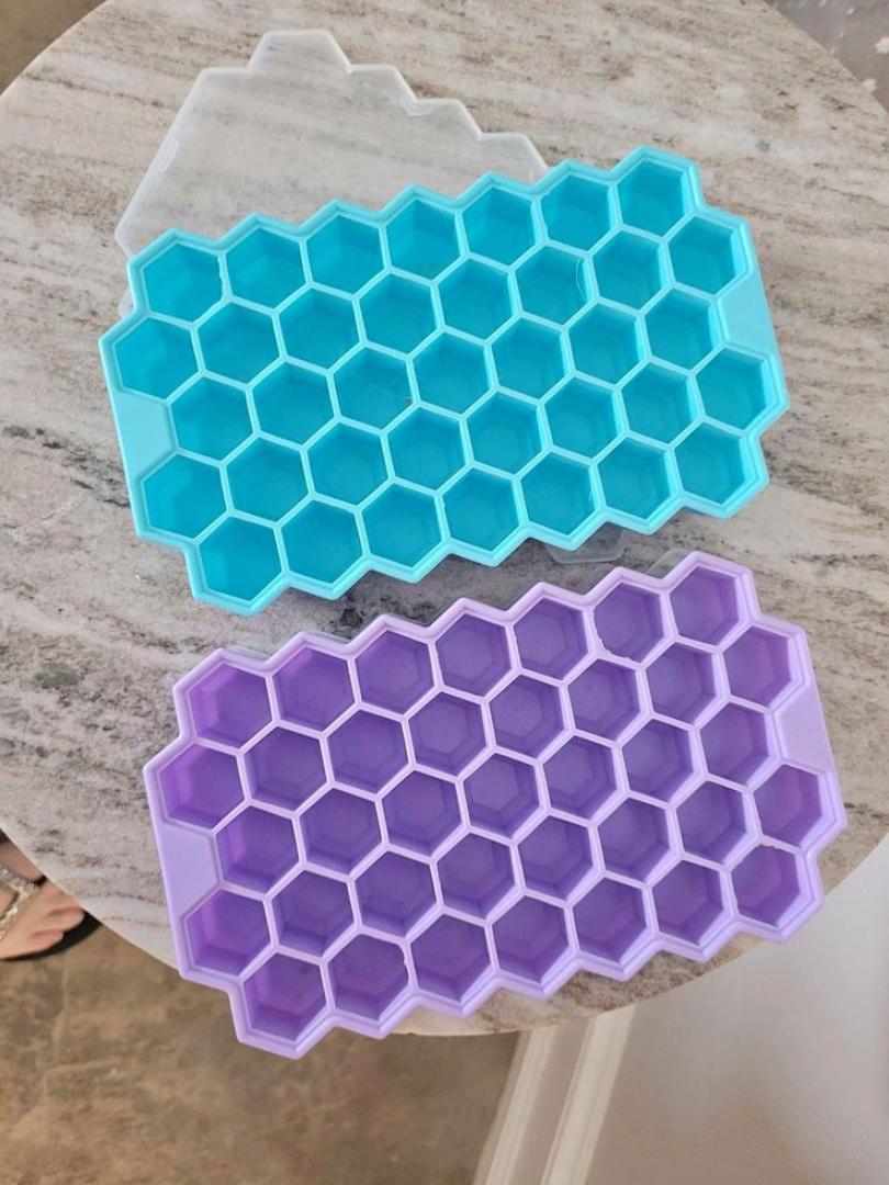 Ice Cube Tray Silicone Mold 37 Grid Honeycomb Shape Ice Cube Maker BPA Free Ice Maker with Lids DIY Popsicle Mould Ice Mould