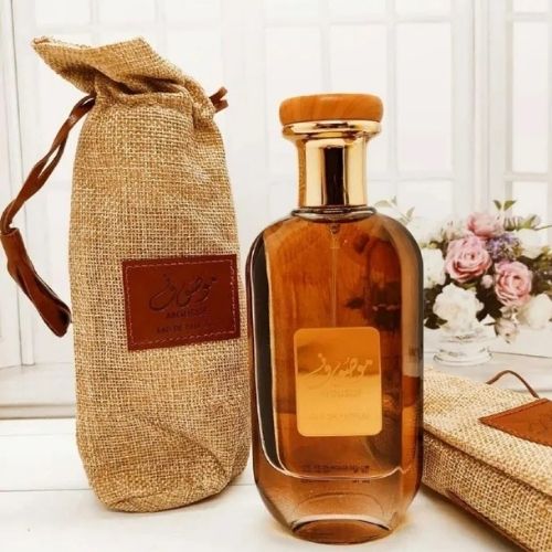 Premium long-lasting perfume for unisex. This 50ml floral fragrance offers a fresh, elegant scent perfect for daily office wear or evening dates. High-quality