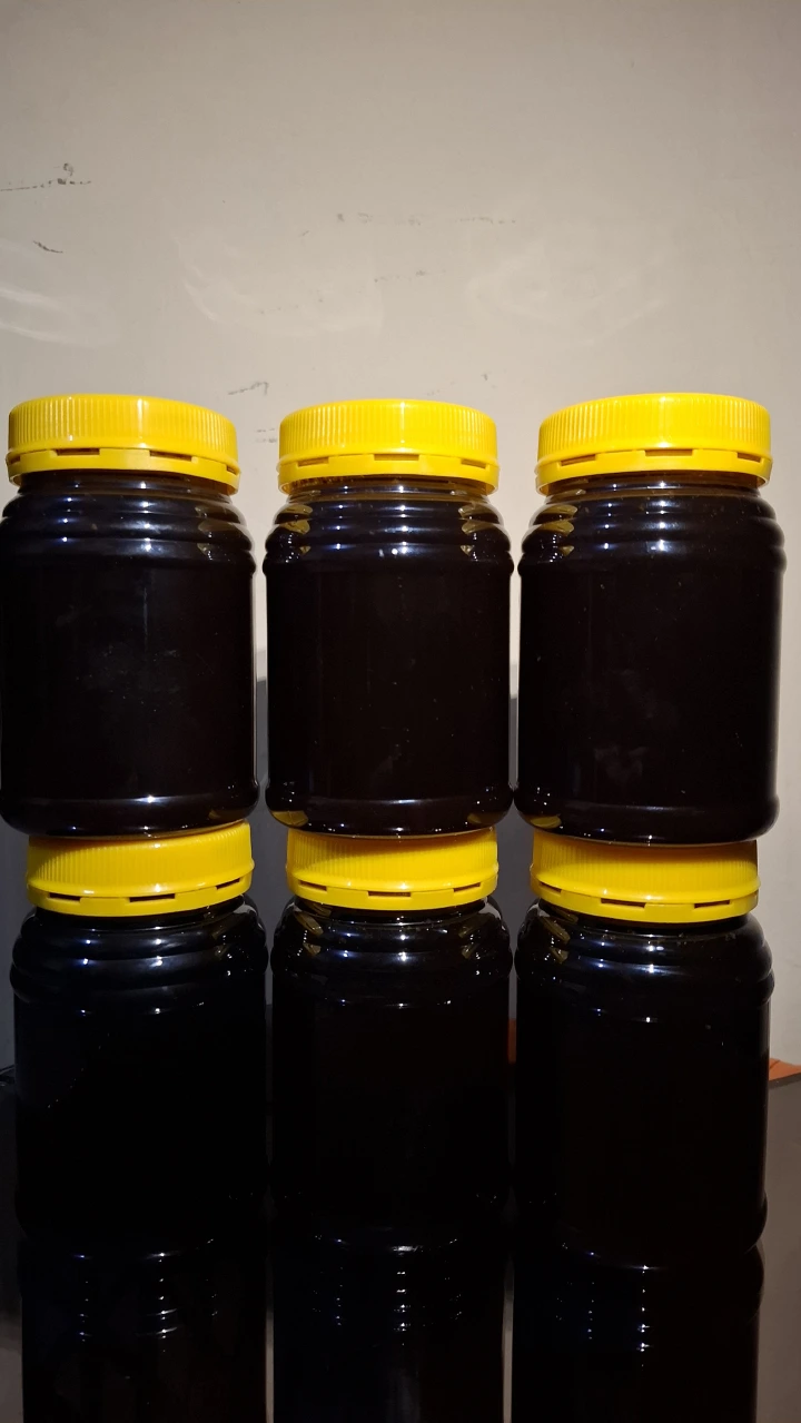 🍯550g Pure Natural Honey, Rich in Natural Vitamins, Ideal for Skin Care & Healthy Consumption, Chemical-Free Honey carefully harvested and hygienically packed to preserve its rich taste and nutrients
