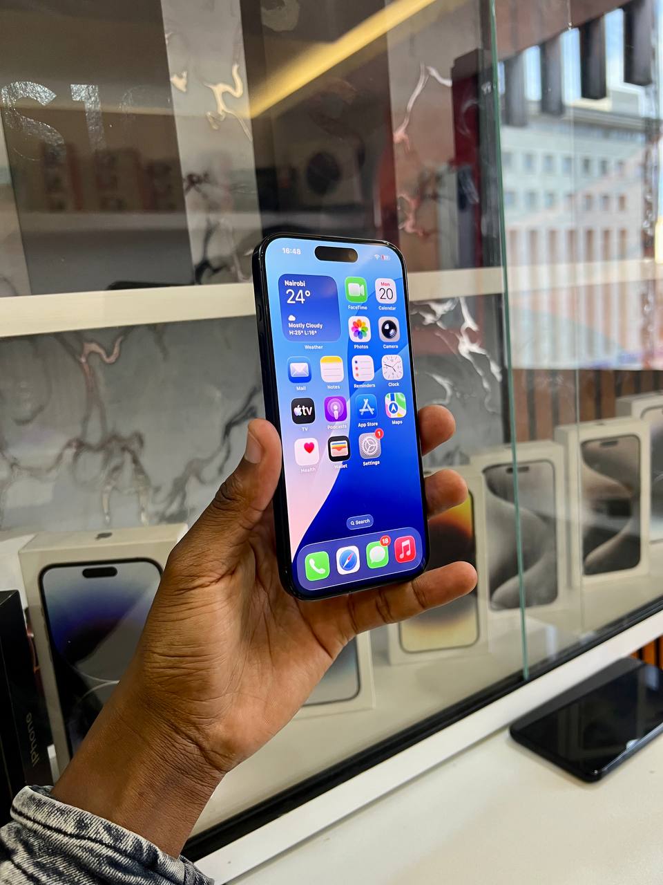 IPHONE 15 PRO MAX E-SIM  A17 PRO SPEED, TITANIUM BUILD, PRO-LEVEL 48MP CAMERA, SMOOTH 120HZ DISPLAY, AND USB-C — BUILT FOR PERFORMANCE AND PREMIUM EVERYDAY USE.