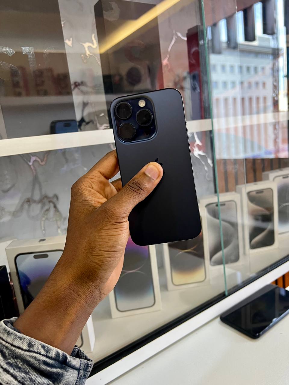 IPHONE 15 PRO MAX E-SIM  A17 PRO SPEED, TITANIUM BUILD, PRO-LEVEL 48MP CAMERA, SMOOTH 120HZ DISPLAY, AND USB-C — BUILT FOR PERFORMANCE AND PREMIUM EVERYDAY USE.