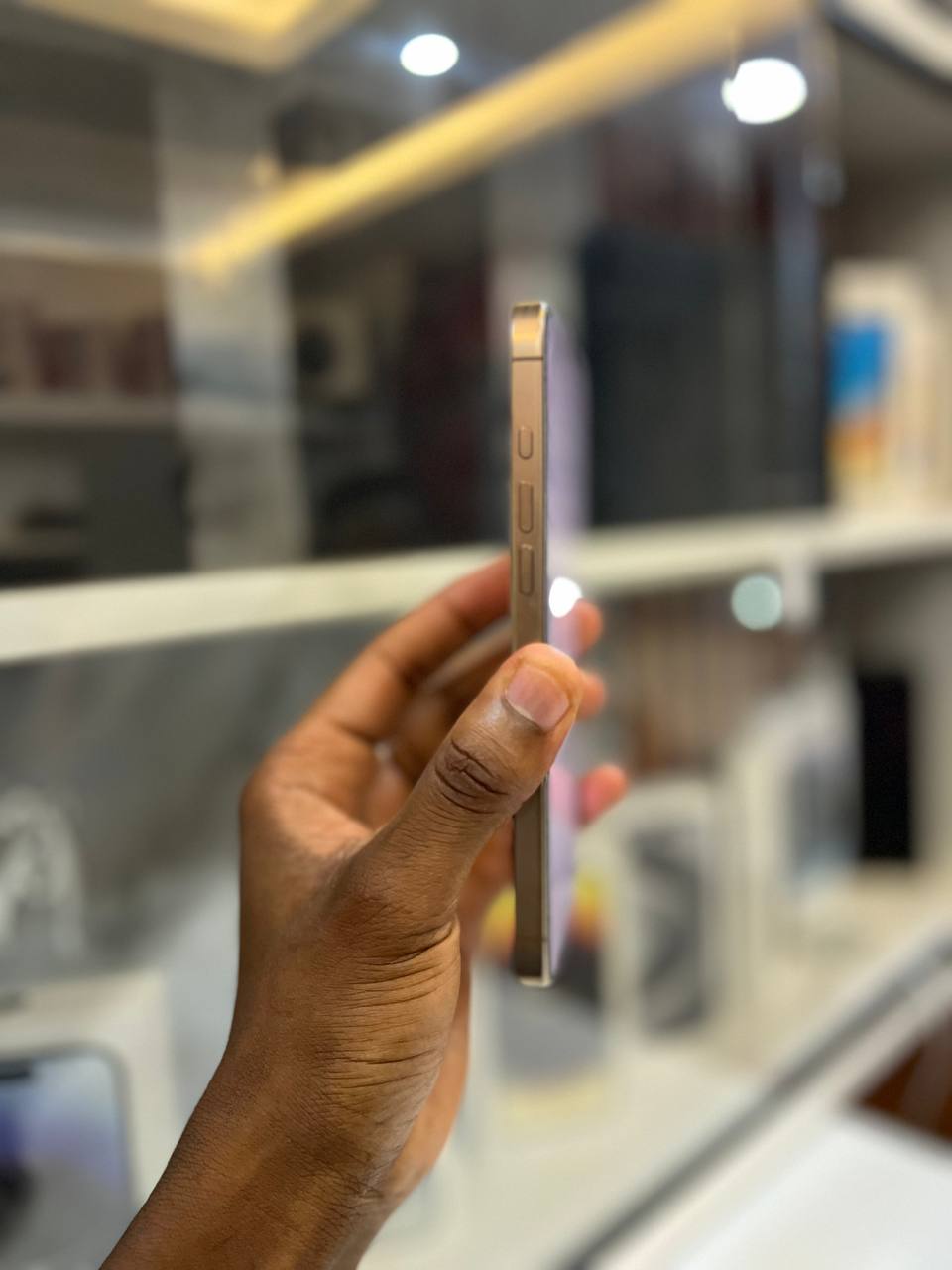 IPHONE 16 PRO MAX IN PERFECT CONDITION CC 327 BATTERY HEALTH AT 95% NOTHING REPLACED 48MP CAMERA, 198 CC FREE COVER, NEW CAPTURE BUTTON, 8GB RAM, IOS 18 AI INTELLIGENCE, DYNAMIC ISLAND.