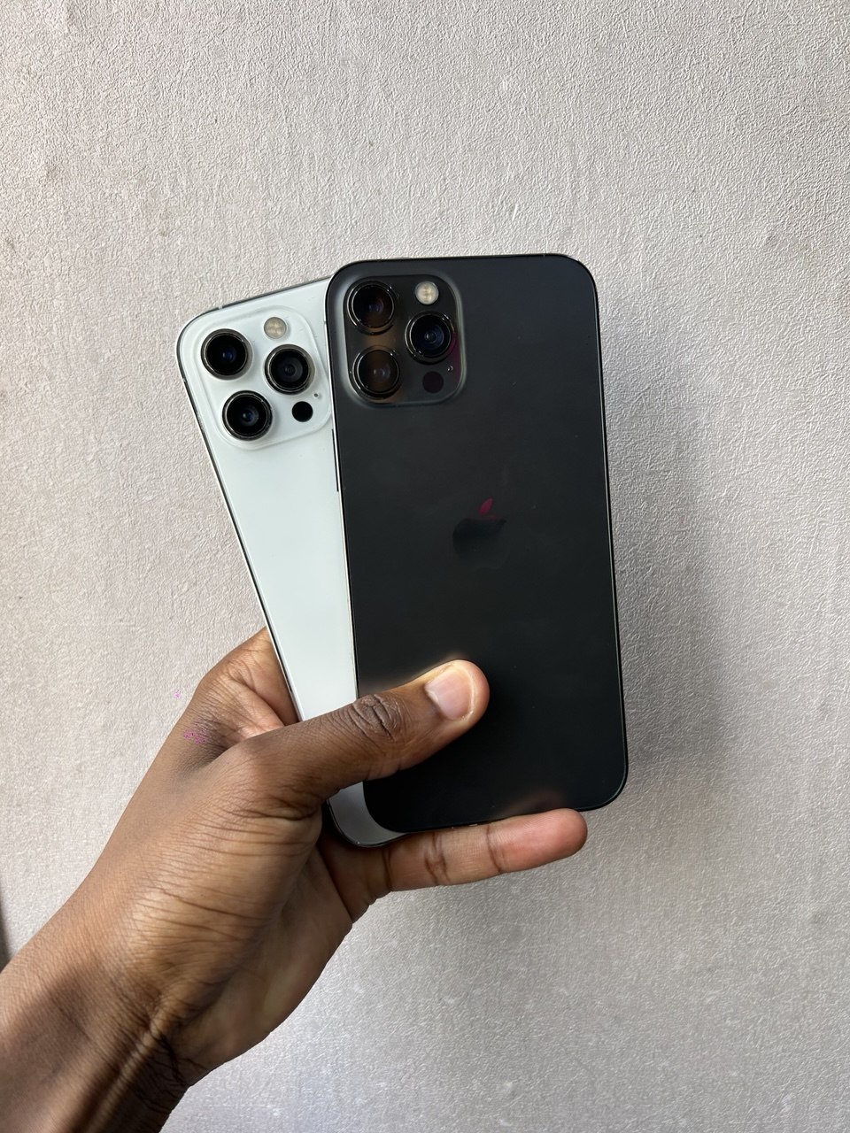 IPHONE 12 PRO MAX 6.7" DISPLAY, POWERFUL A14 CHIP, PRO CAMERAS, PREMIUM DESIGN, LONG BATTERY LIFE, 5G SPEED NOTHING REPLACED IN MINT CONDITION.