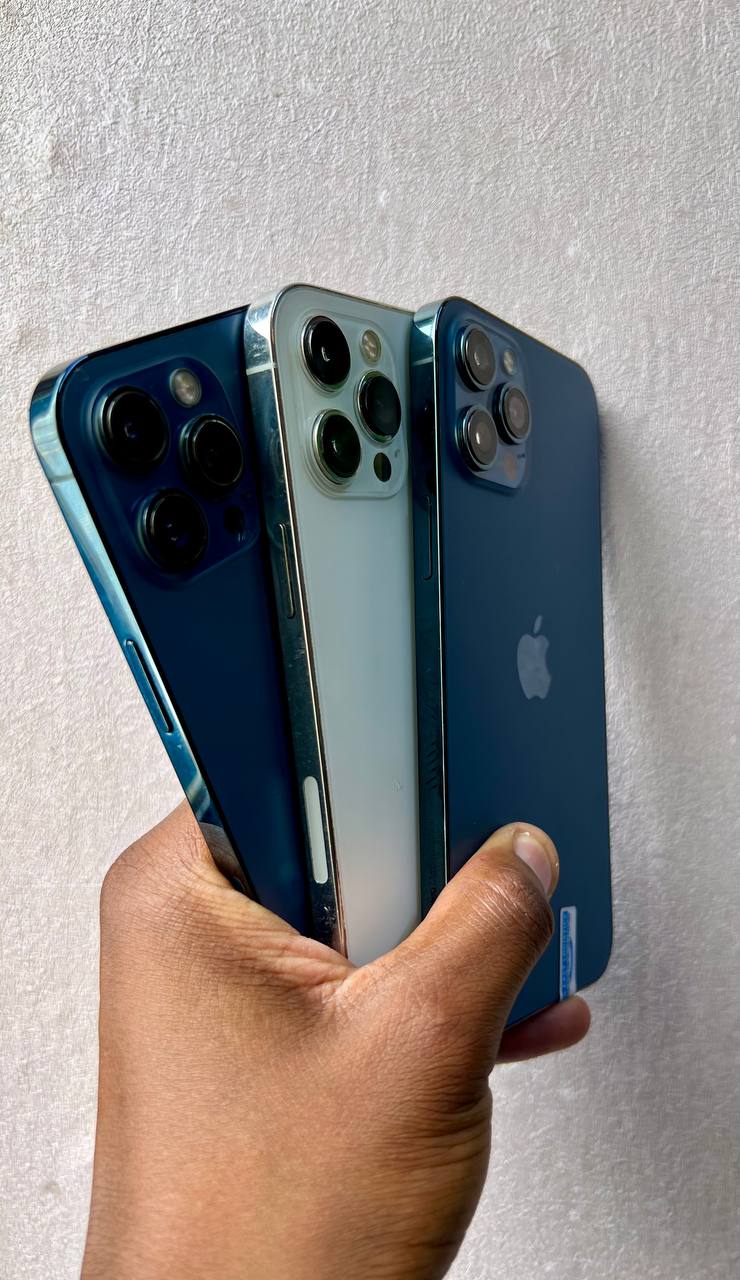 IPHONE 12 PRO MAX — ORIGINAL PARTS PROFESSIONALLY REPLACED, 90%+ BATTERY HEALTH, FACE ID FULLY FUNCTIONAL, EXTREMELY SMOOTH PERFORMANCE, CLEAN PREMIUM BODY, SHARP OLED DISPLAY, POWERFUL CAMERAS.