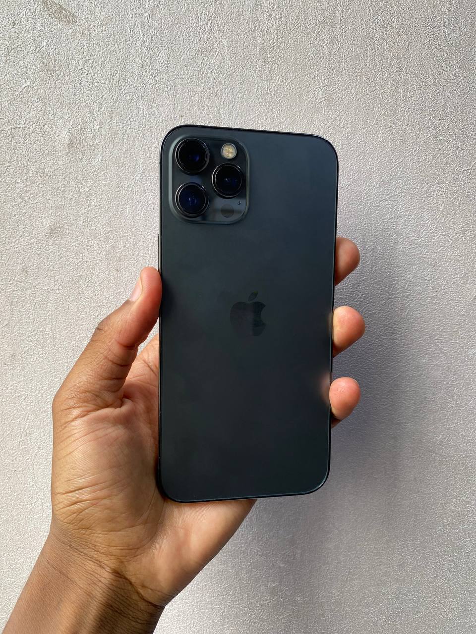 IPHONE 12 PRO MAX 6.7" DISPLAY, POWERFUL A14 CHIP, PRO CAMERAS, PREMIUM DESIGN, LONG BATTERY LIFE, 5G SPEED NOTHING REPLACED IN MINT CONDITION.