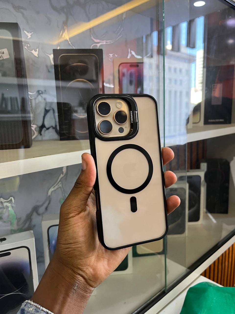 IPHONE 16 PRO MAX — 512GB OF RAW POWER, 93% BATTERY HEALTH, 6.9” SUPER RETINA XDR DISPLAY, A18 PRO CHIP, 48MP CAMERA SYSTEM, 5X OPTICAL ZOOM, TITANIUM BUILD, USB-C. BUILT TO DOMINATE. 🔥📱