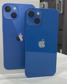 Apple iPhone 13 256GB, Grade A | Dual Sim | Unlocked | Free Phone Case, Screen Protector, Fast Charging Cable and Plug, Free Sim Slot Pin, Very Clean, Very good Condition
