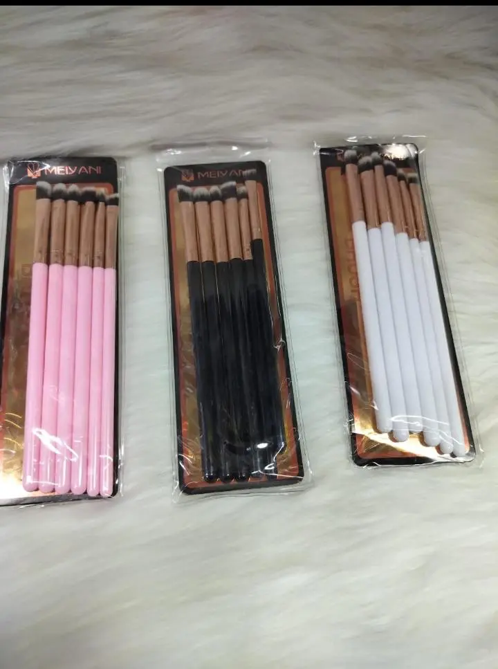 ✨🖌️ PROFESSIONAL EYESHADOW BRUSHES – BLEND LIKE A MAKEUP PRO! 🖌️✨CREATE FLAWLESS EYE LOOKS WITH THESE SOFT, HIGH-QUALITY EYESHADOW BRUSHES DESIGNED FOR PERFECT BLENDING, SHADING AND DEFINING! 💄😍