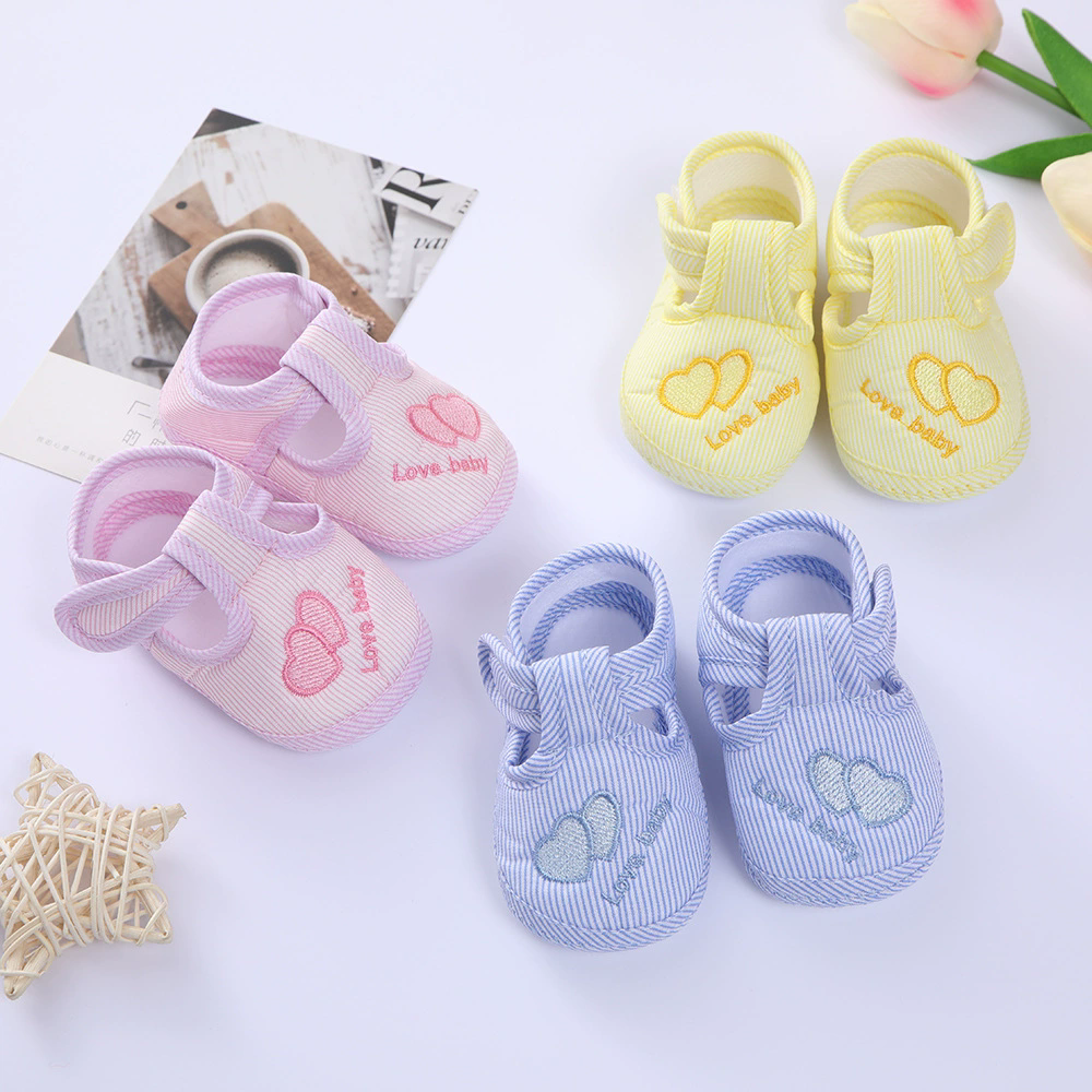 Bottom Cotton Shoes Anti Slip Baby Sneakers 0-1Year Kids First Walkers Heart Embroidery Spring Autumn Children Soft Soled Shoes