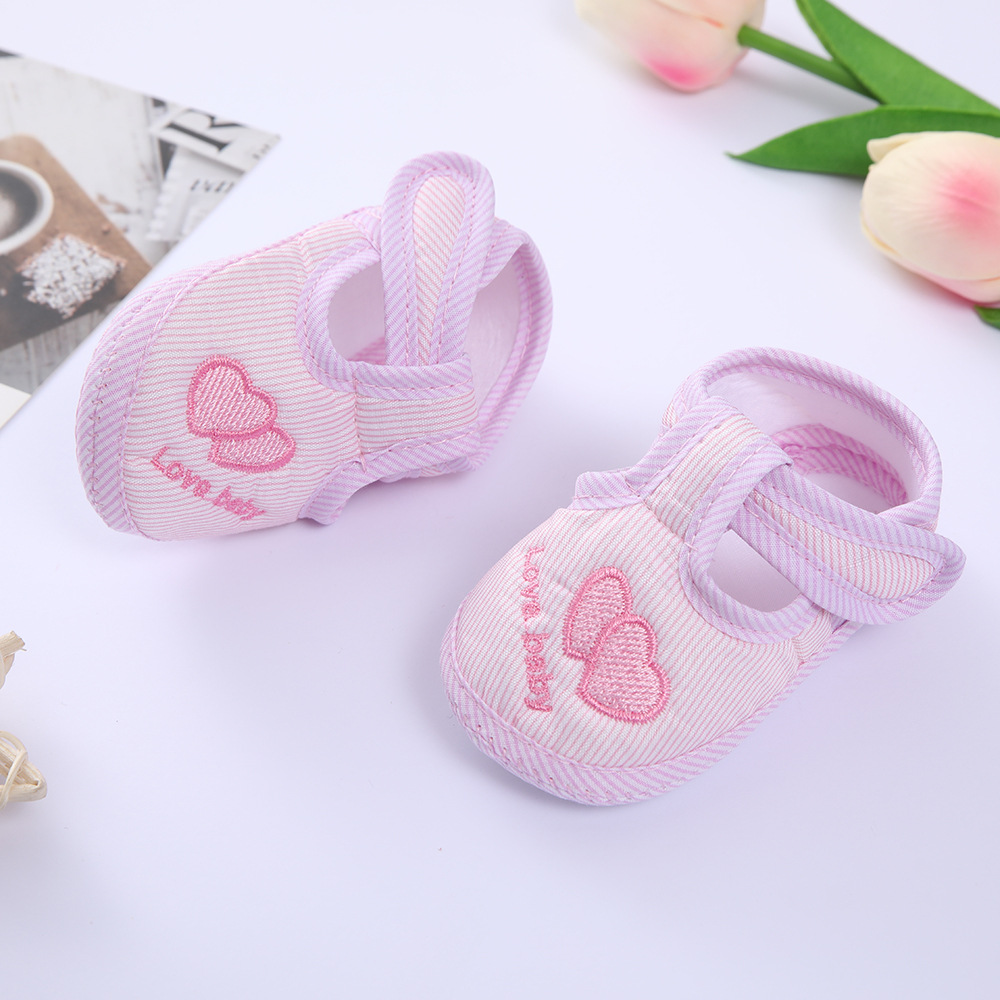 Bottom Cotton Shoes Anti Slip Baby Sneakers 0-1Year Kids First Walkers Heart Embroidery Spring Autumn Children Soft Soled Shoes