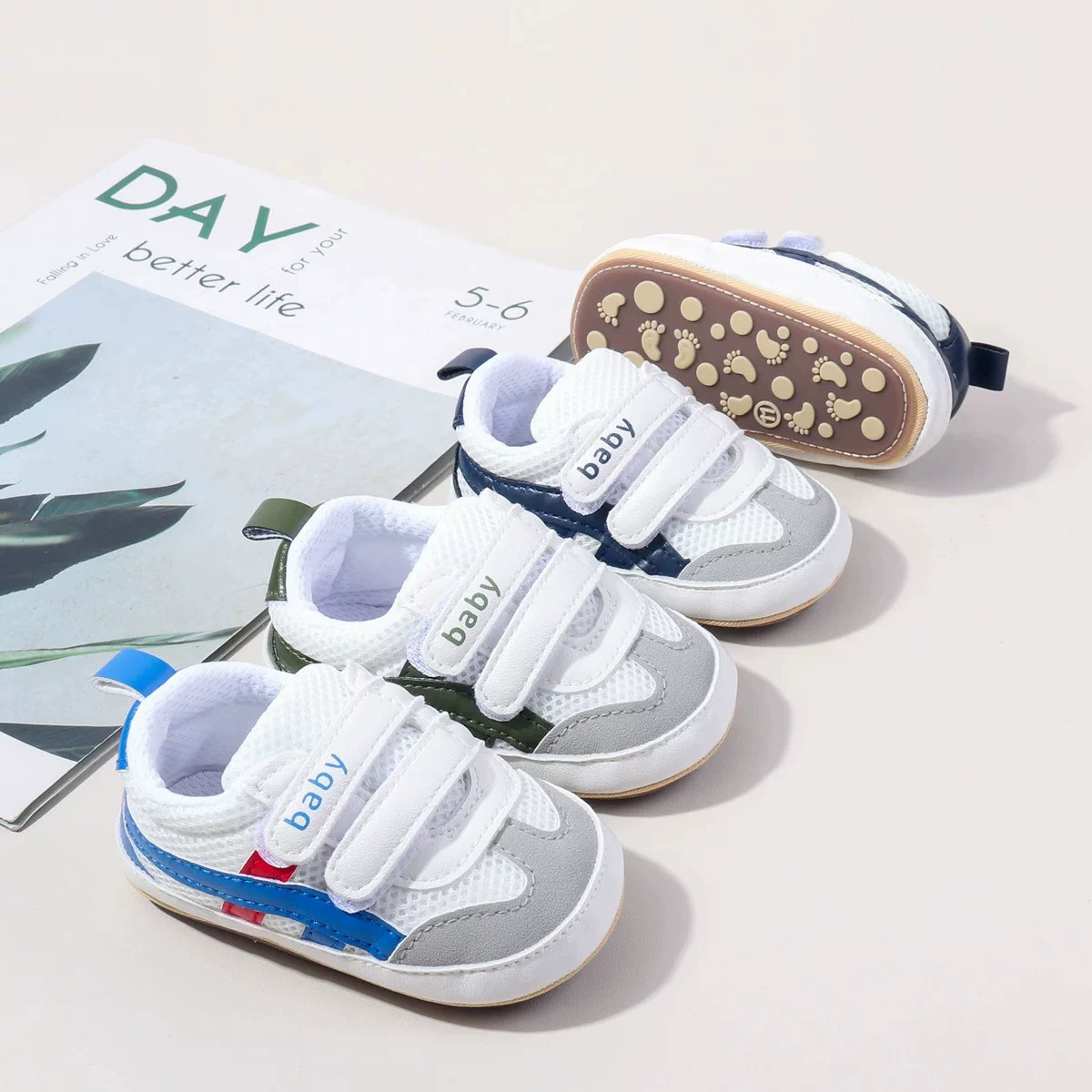 New spring and summer soft soled indoor and outdoor sports and leisure breathable mesh rubber soled walking shoes