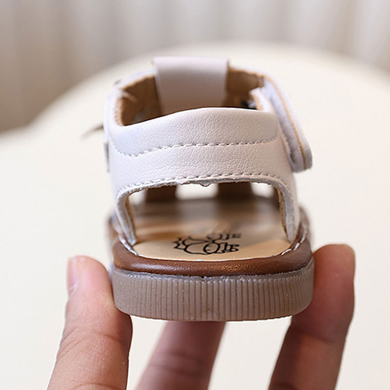 With Sound Baby Girl Sandals Summer Newborn Shoes Outwear Infant First Walkers Cute Little Girls Close-toed Sandals For Baby
