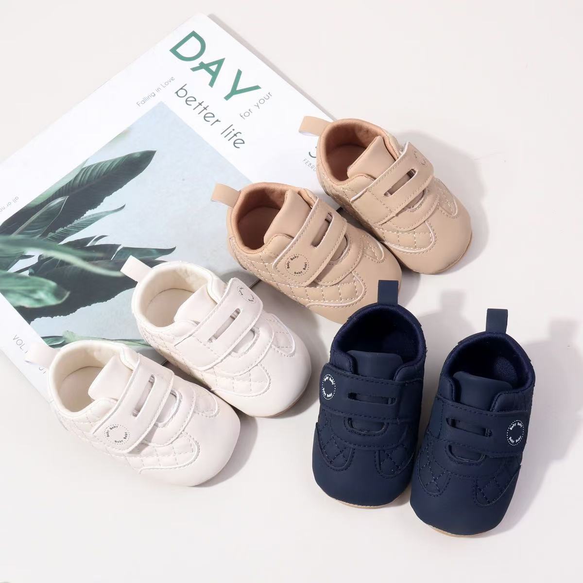 Cute Baby Sneakers Flexible Sole Slip-Resistant First Walker Shoes for Infants Unisex Toddler Shoes for Indoor and Outdoor Use