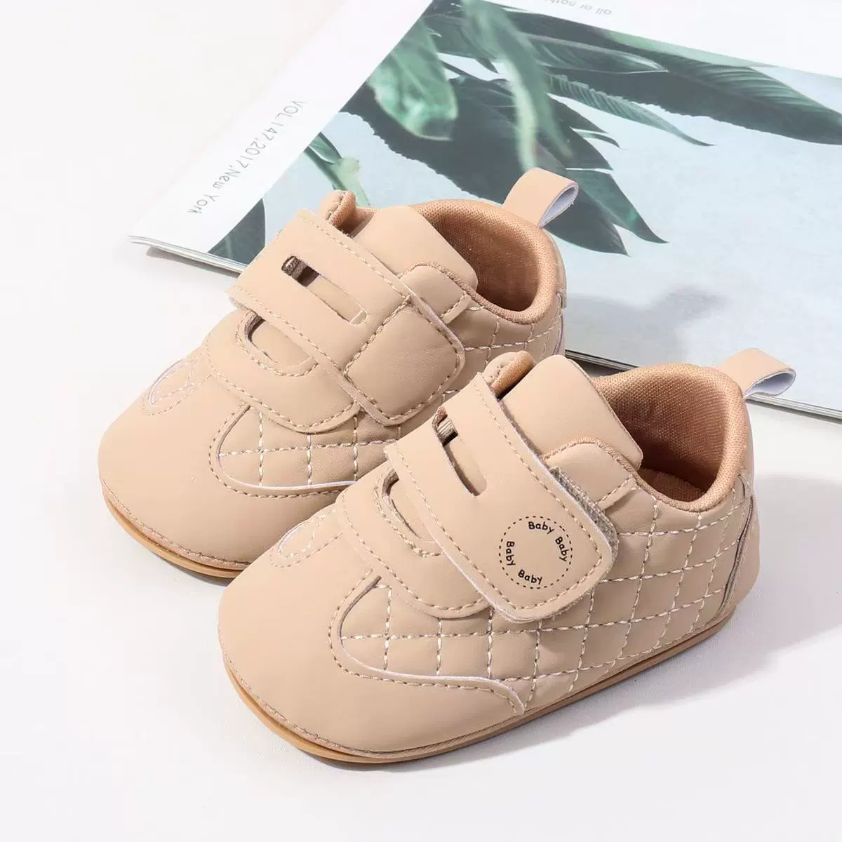 Cute Baby Sneakers Flexible Sole Slip-Resistant First Walker Shoes for Infants Unisex Toddler Shoes for Indoor and Outdoor Use