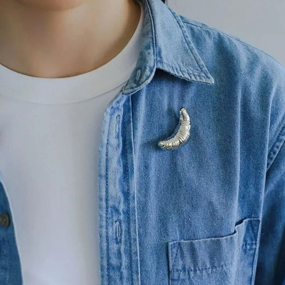 1PC Trend Croissant Brooches for Men Women Couple Metal Pins Gold Plated Silver Color Korean Fashion Vintage Luxury Jewelry Gift