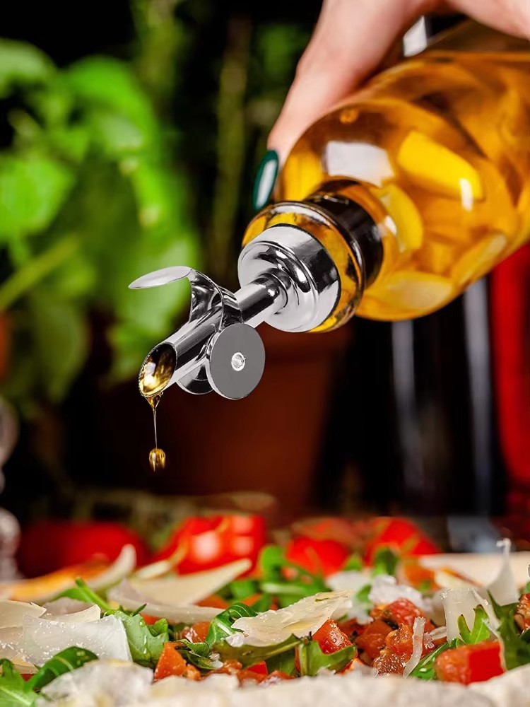 1PC Stainless Steel Bottle Pourer Auto Flip Liquor Bottle Pourer for Alcohol Pour Spout with Plug for Cocktail Olive Oil Vinegar