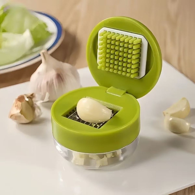 1PC Multifunctional Garlic Press Manual Mincer,PET and Stainless Steel Garlic Slicer Handheld Ginger Masher with Storage Case
