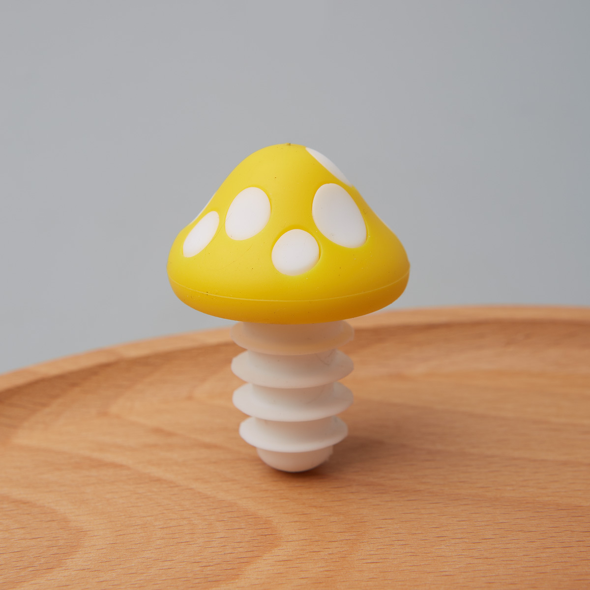 1Pc Mushroom Shaped Silicone Wine Bottle Stopper Holiday Leak Proof Cap for Glass Bottles Kitchen Gadget Sealing Lid