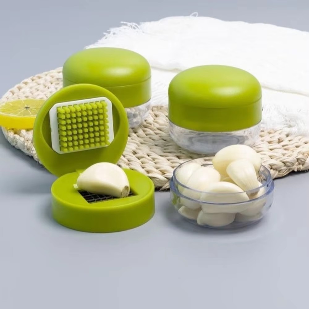 1PC Multifunctional Garlic Press Manual Mincer,PET and Stainless Steel Garlic Slicer Handheld Ginger Masher with Storage Case