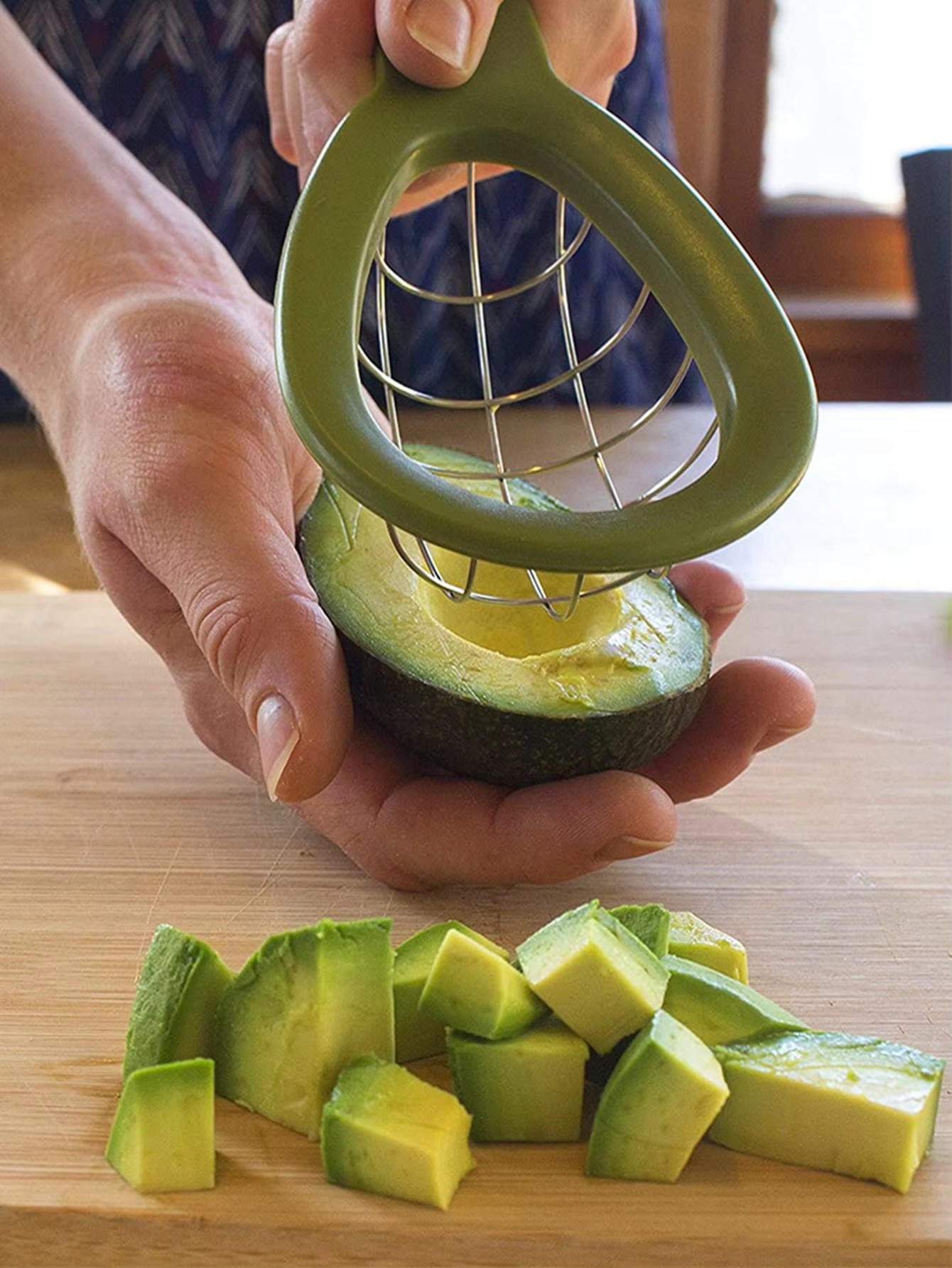 1PC Avocado slicer and corer Kiwi cutting Multi functional avocado knife Creative Avocado Slices kitchen gadgets