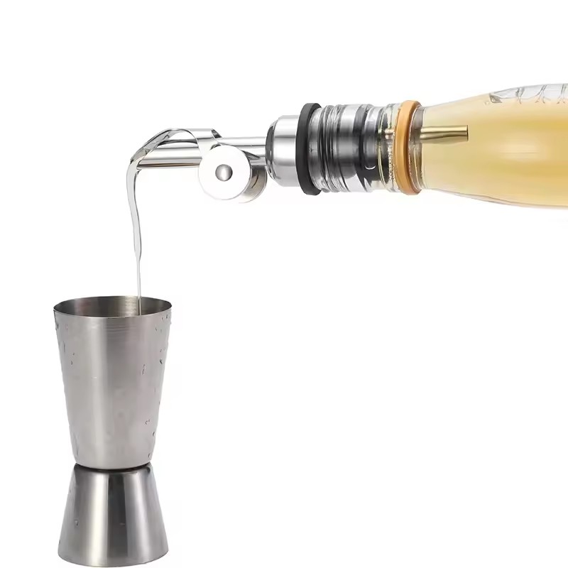 1PC Stainless Steel Bottle Pourer Auto Flip Liquor Bottle Pourer for Alcohol Pour Spout with Plug for Cocktail Olive Oil Vinegar