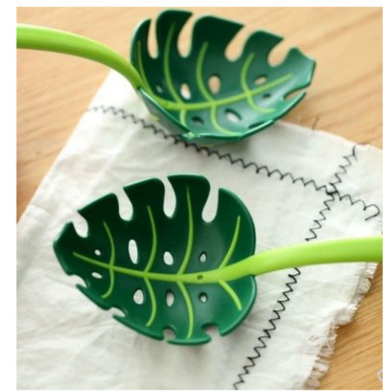 1PC Green Monstera Leaf Slotted Spoon Food Grade Plastic Colander Kitchen Tool for Draining Noodles Pasta Vegetables