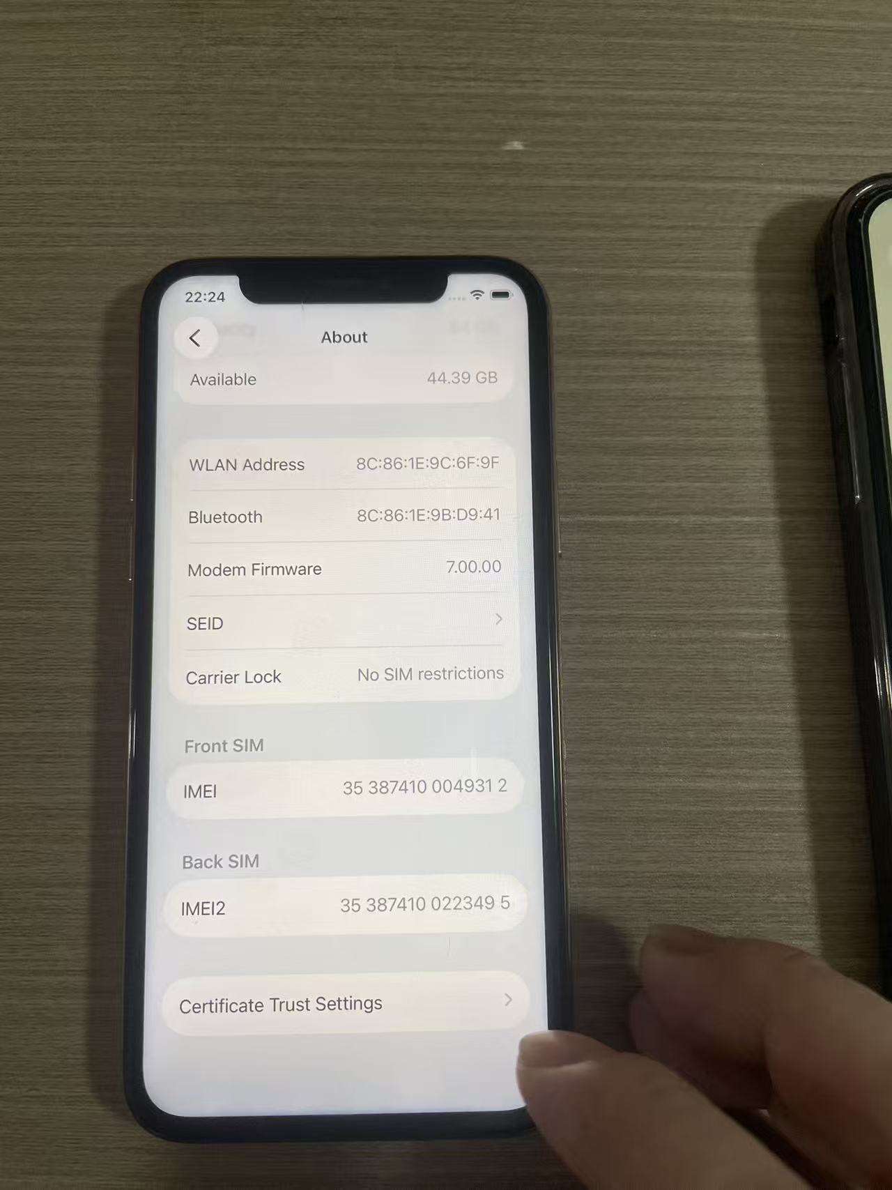 Refurbished Apple iPhone 11 pro  A13 Bionic Chip    Smartphone, 4GB RAM + 64GB/128GB/256GB Storage, Face ID, Dual SIM, 2G/3G/4G/LTE Compatible, 12MP + 12MP Rear Cameras with Facial Recognition Unlock