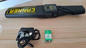 Garrett Super Scanner V – High-Sensitivity Handheld Security Metal Detector with Audible & Vibration Alerts