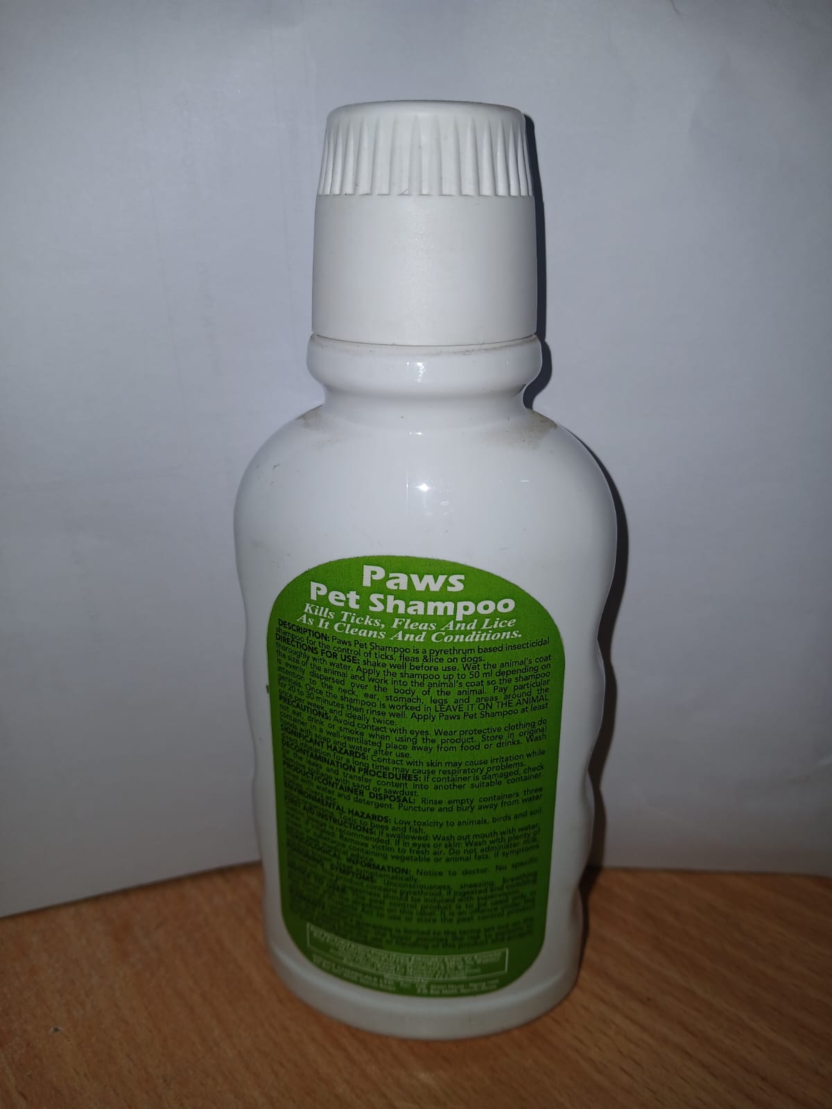 Paws Pet Shampoo – Gentle Dog & Cat Grooming Shampoo – Flea & Tick Control –