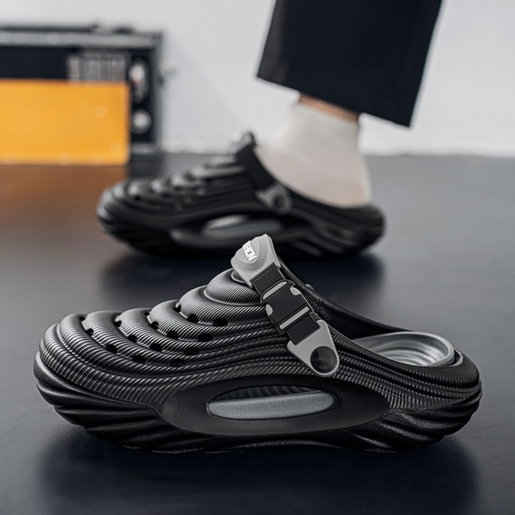 Men EVA Clogs Breathable Platform Water Shoes Closed Toe Lightweight Garden Beach Sandals Casual Outdoor Slippers
