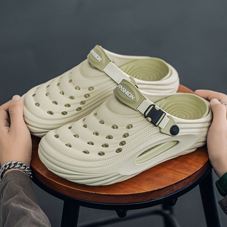 Men EVA Clogs Breathable Platform Water Shoes Closed Toe Lightweight Garden Beach Sandals Casual Outdoor Slippers
