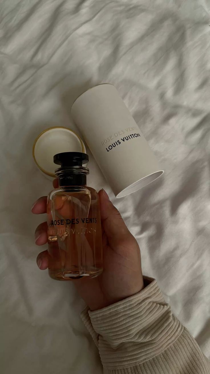 Rose des Vents by Louis Vuitton is a Floral fragrance for women.
