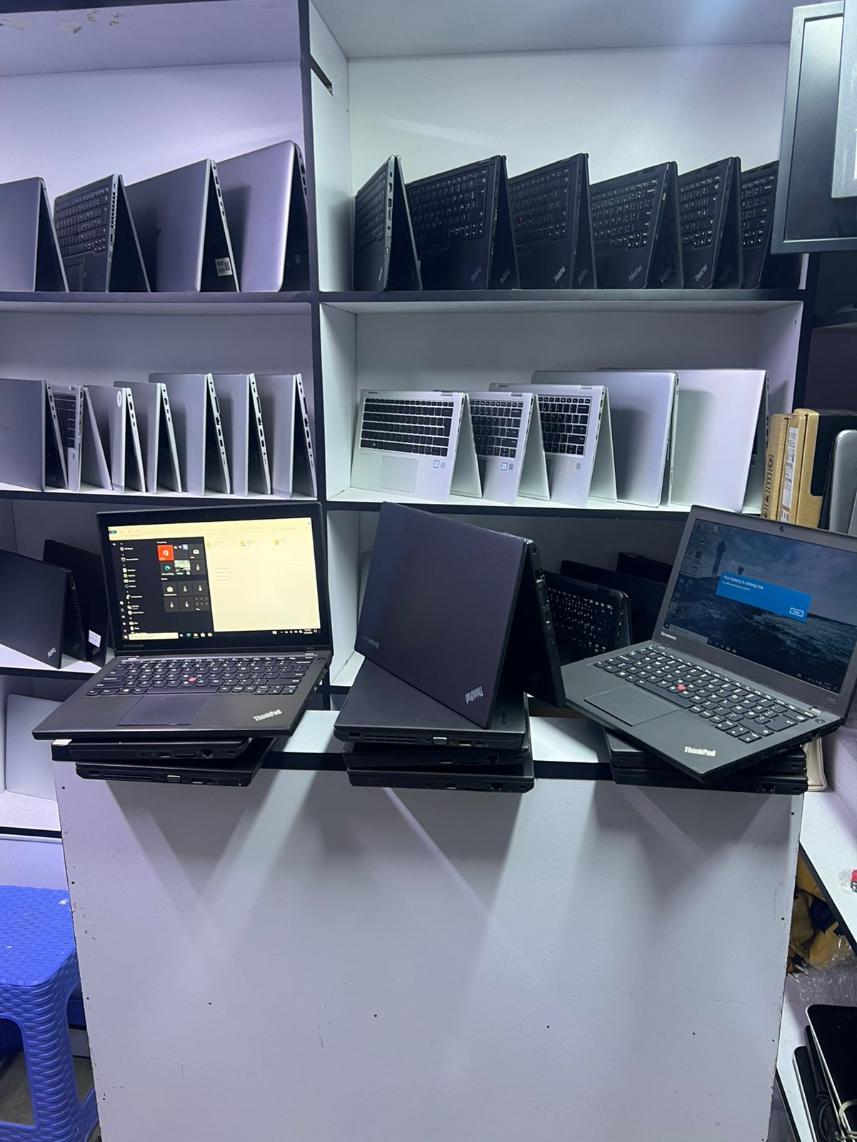 (SPECIAL OFFER) Refurbished Laptop Lenovo ThinkPad x250 Intel Core i5 8GB RAM 256GB SSD 12.5" Windows 11 Notebook Black 12-inch COMPUTER; PORTABLE LAPTOP +FREE BAG +FREE MOUSE