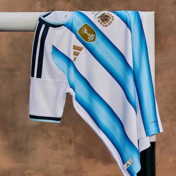 💙 CELESTE KING • WORLD CUP 2026 🇦🇷 Argentina Fan Jersey – Iconic Striped Football Kit ⚽ Breathable Sports Wear 🏆 Premium Replica Edition