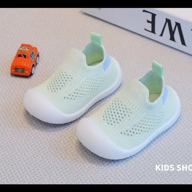 Spring Popular New Baby Shoes Mesh Knit Breathable Kid Girls Boys 0-3T Summer Slip-On Casual Sneakers Toddler Non-Skid Prewalker