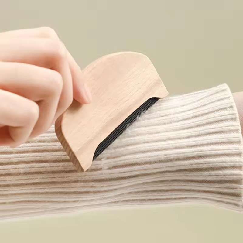 Fuzz Remover Manual Wooden Cleaning Tools Fabric Pilling Remover Hand Tools For Clothing Sweater Pet Hair Fabric Coat Debris