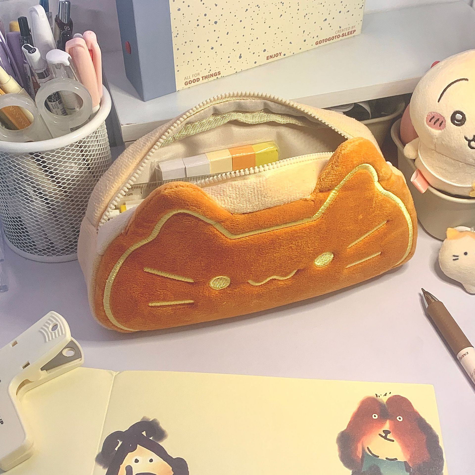 Cute Caramel Cat Plush Pen Case Large Capacity, Perfect Birthday Gift For Primary And Secondary School Students Gift Prizes