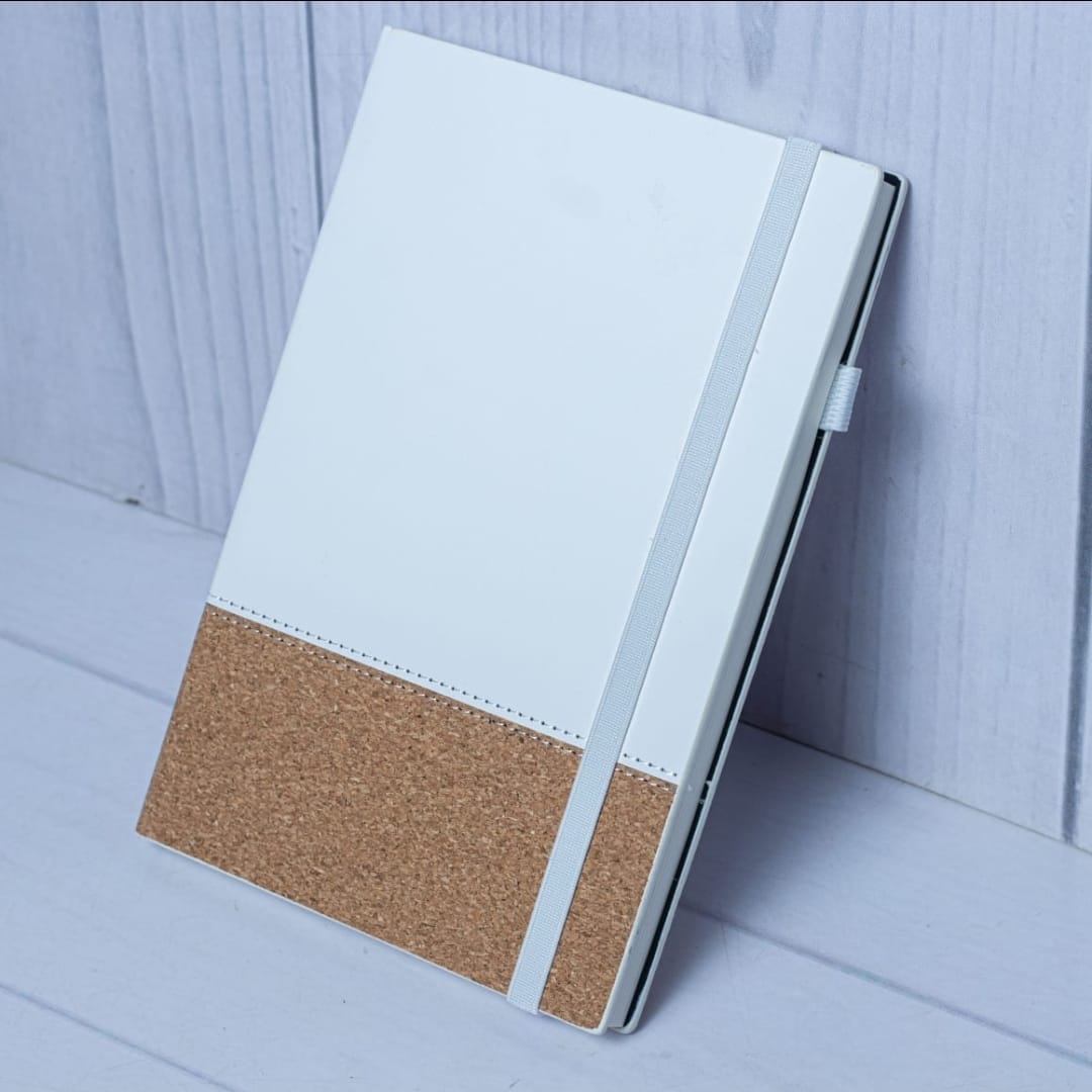 Flash Sale! Luxury A5 Woodbase Eco Notebook with FREE Executive Pen – Premium Wooden Cover Executive Diary, Business Journal, Office Planner & Professional Writing Notebook