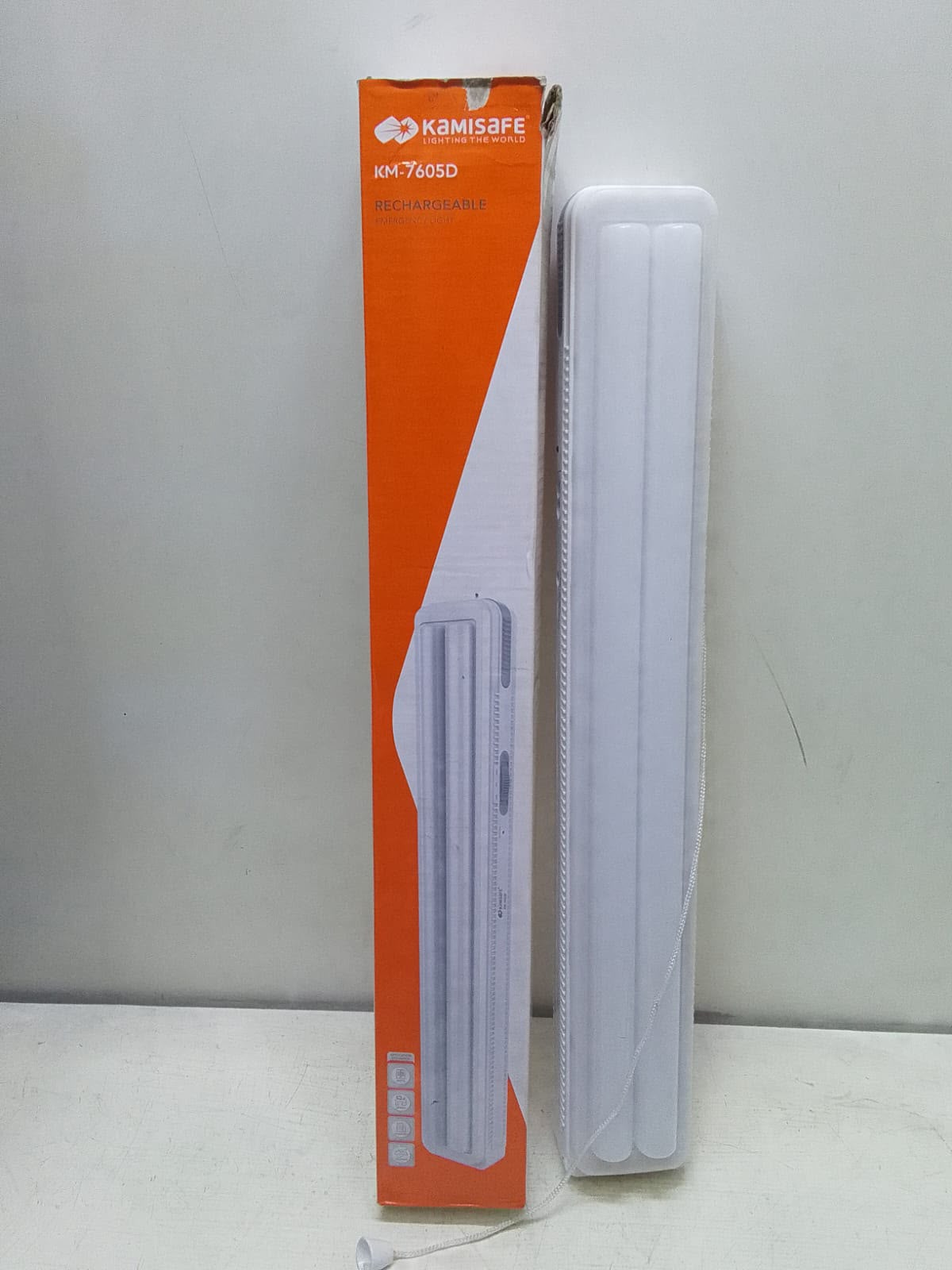 Kamisafe Rechargeable LED Emergency Lamp KM-7605D