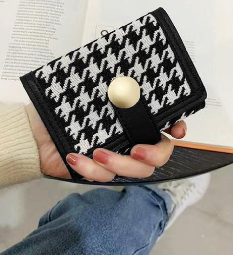 STY Women Short Wallet Ladies Coin Purse Tri-fold Geometric Patterns WalletMulti-card slot design: This wallet adopts a multi-card design. It can conveniently store and categorize various cards,