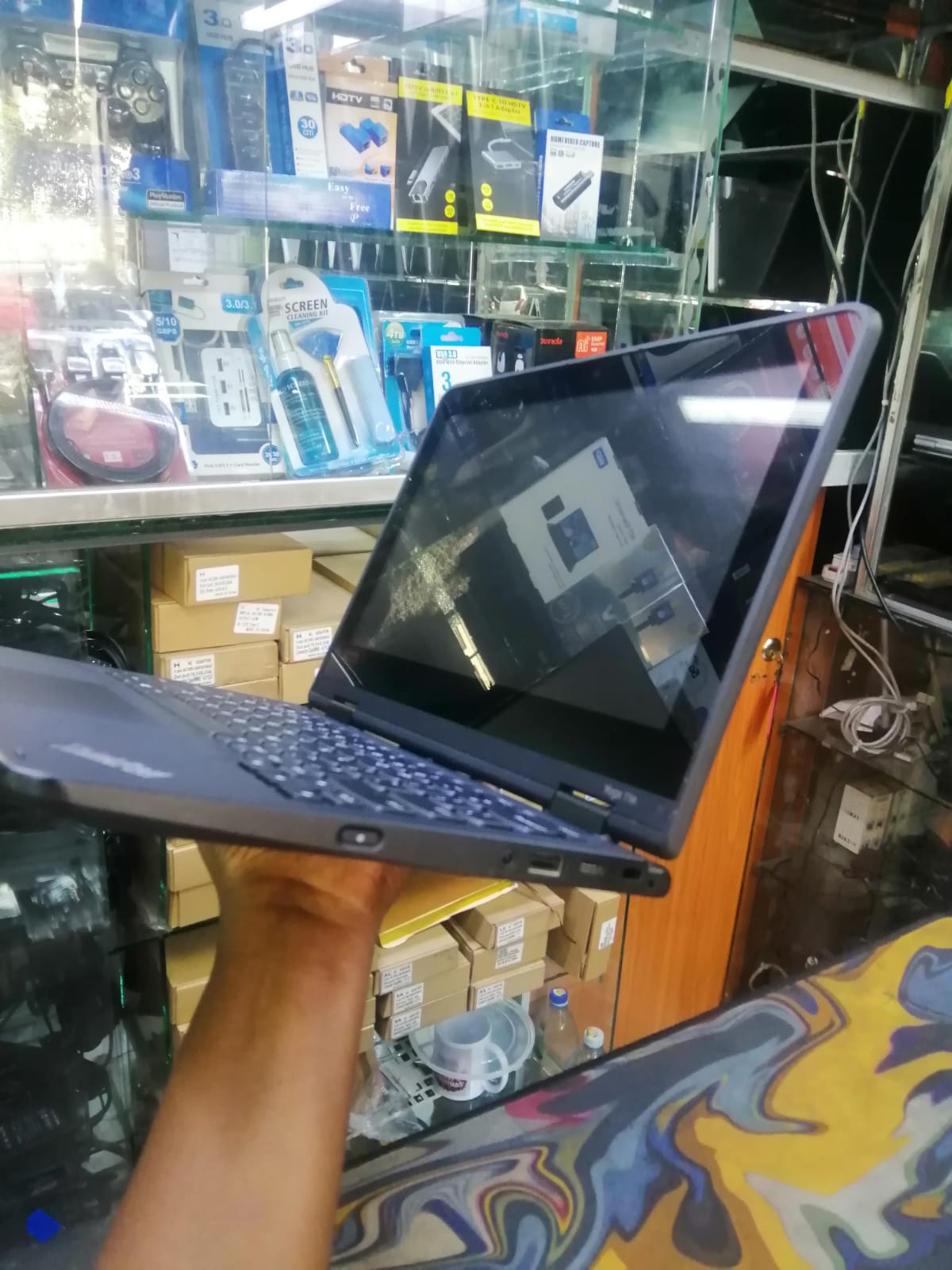 LENOVO THINKPAD YOGA 11E X 360 INTEL CELERON 4GBRAM 128SSD 11.6 ANTI-GLARE HD DISPLAY  2 IN 1 BUSSINESS LAPTOP EX UK