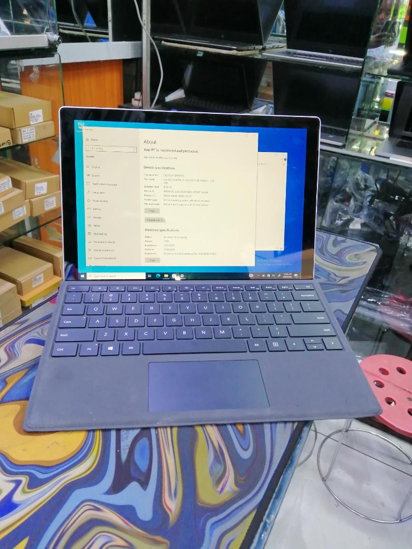 GRADE A MICROSOFT SURFACE PRO 4 COI7 8GBRAM 256SSD 7TH GENERATION WITH DETACHABLE KEYBOARD SPEED OF 2.60GHZ