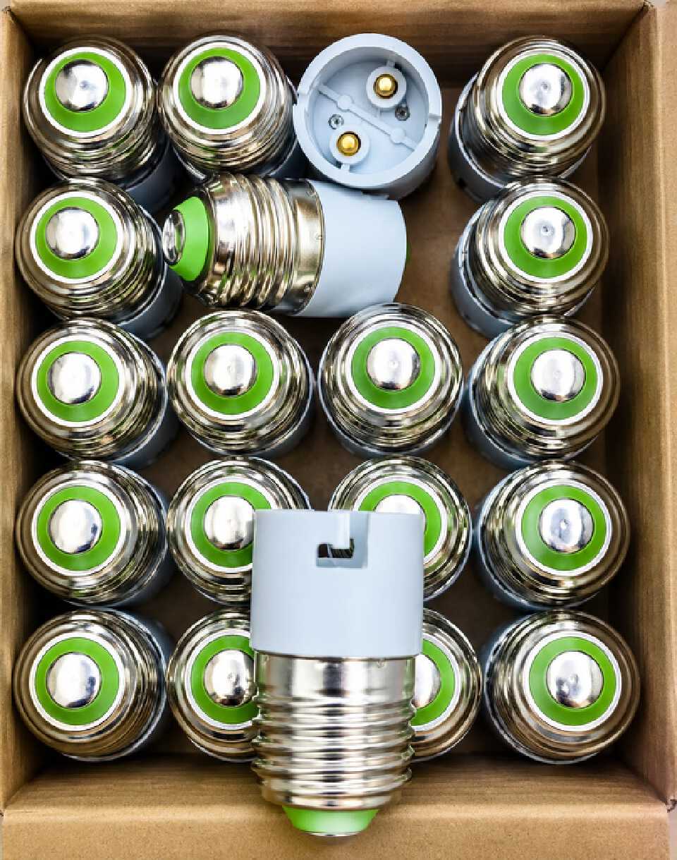 E27 Screw-to-B22 Pin Light-Bulb Socket Converter Adapter – White and Silver