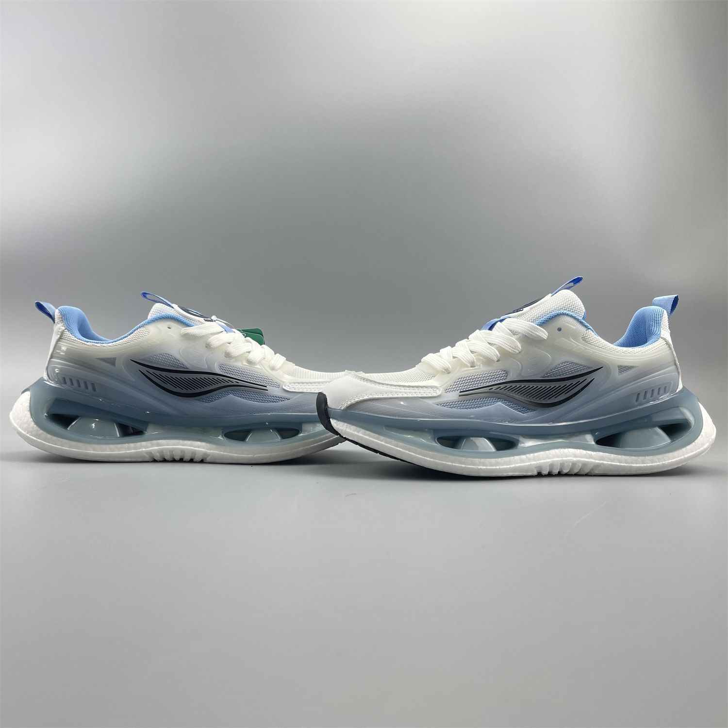 Couple style casual sports shoes with popcorn lightweight and comfortable sole, four season style, high cost-effectiveness in shopping malls