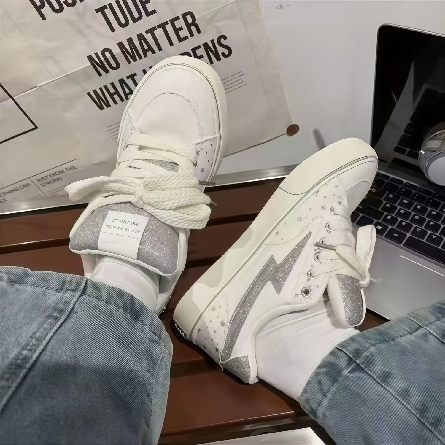 Small Batch Original Design Men's and Women's Shoes 2026 New Style Cool and Trendy Men's Spring Lightning Bread Couple Shoes