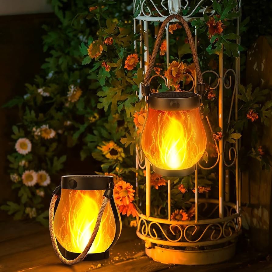 Portable Retro Camping Lantern Outdoor Bedroom study Hanging Tent Light Metal Handle Flashlight Vintage Garden Decorative Lights Outdoor Waterproof Solar Flame Lamp