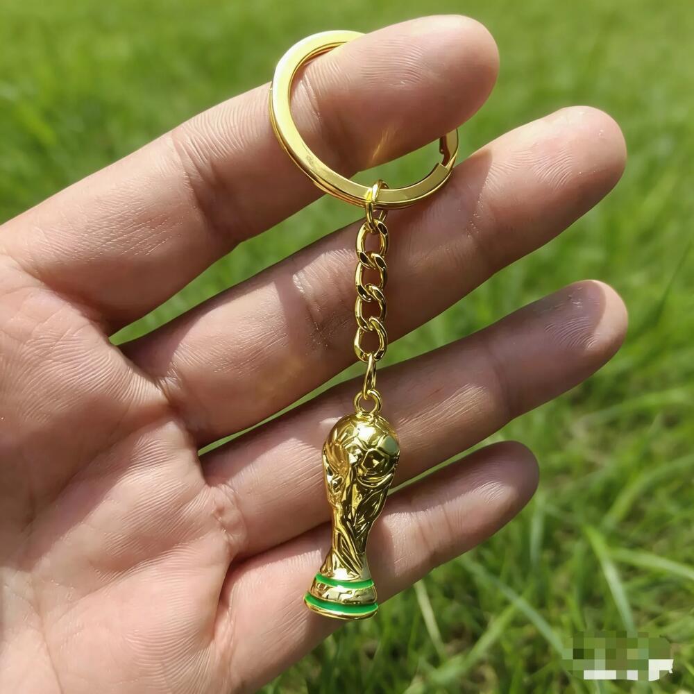 New World Flag Football Keychain Country Soccer Club Fans Keyring Car Key Chains Souvenir Bag Pendant Accessories Gift FIFA World Cup Trophy Keychain
