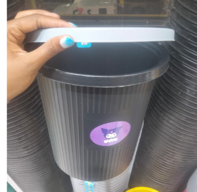 OFFER !!Modern Open Top Plastic Dustbin – Home & Office Waste Bin with Secure Bag Holder ⚡ Only a few units left at this price! 🔥